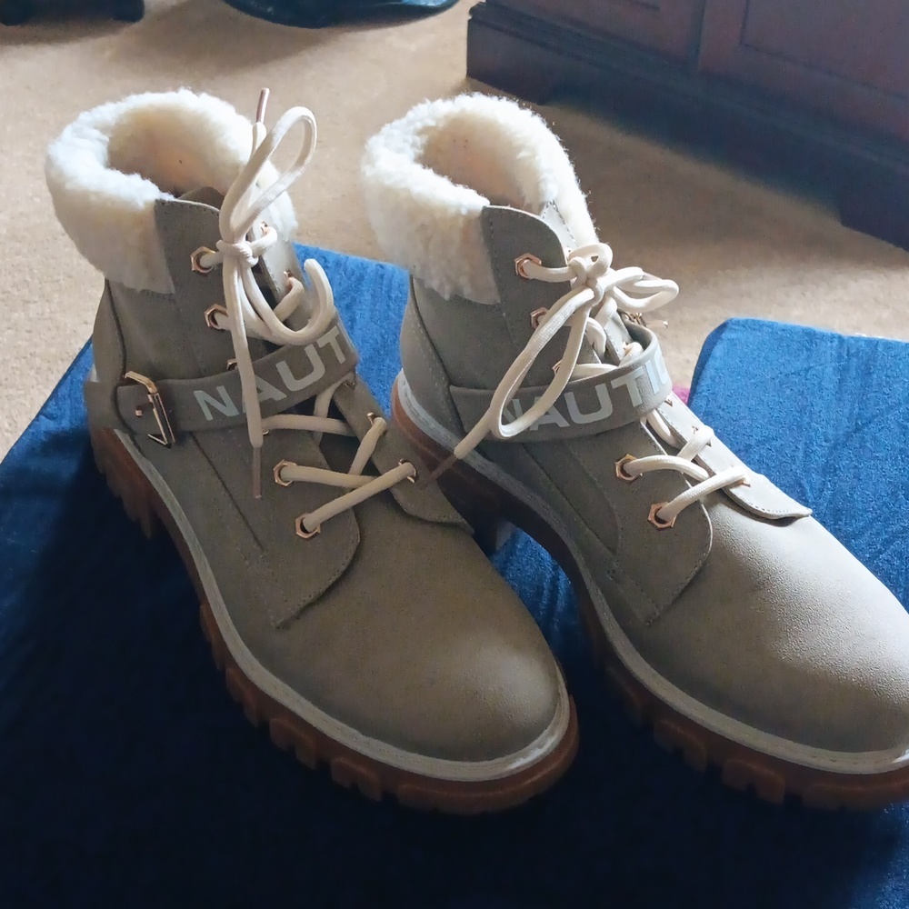 Women's Boots